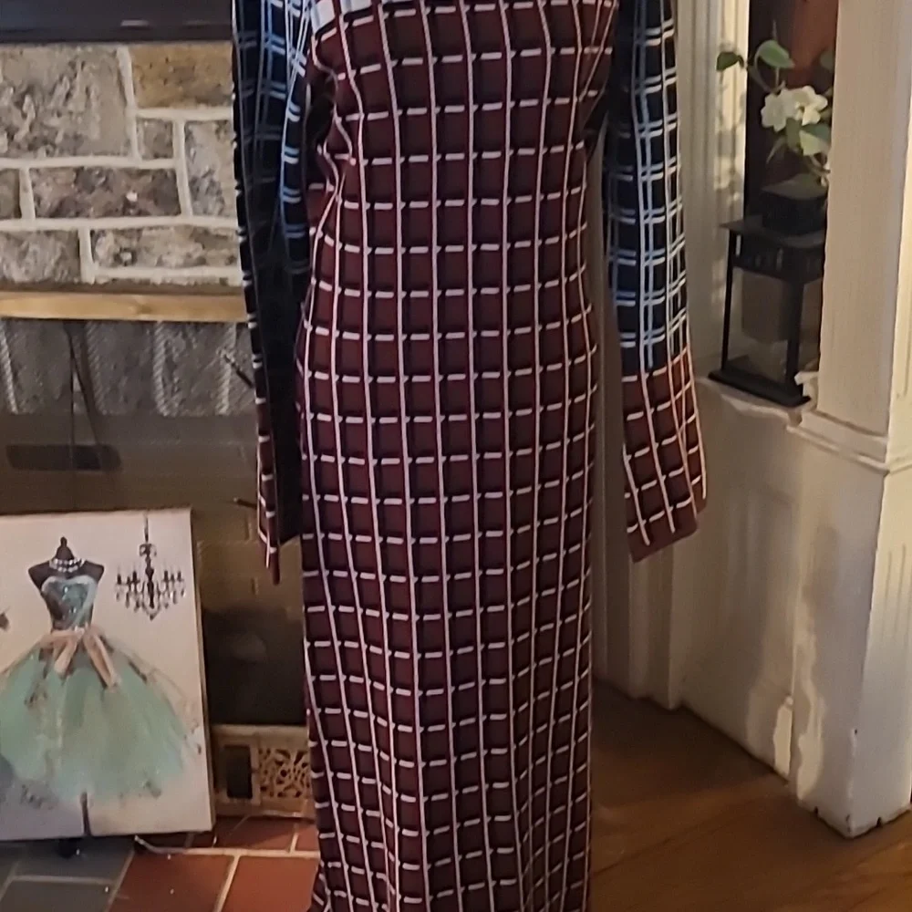 Trendy full length color block sweater dress Size xxl- best fits a Med/ Large - Picture 2 of 4